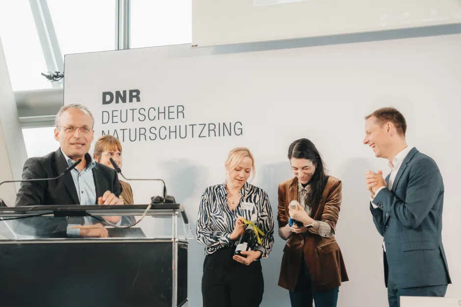 DNR-Geschäftsführer und DNR-Präsident bedanken sich bei der DNR-Crew für die Organisation.